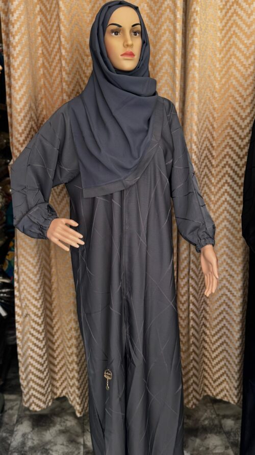 Embossed Work Abaya - Image 3